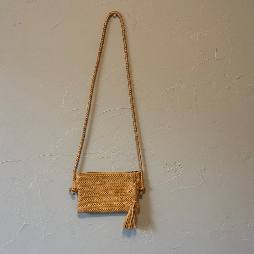 Elegant Tan Woven Crossbody Bag
